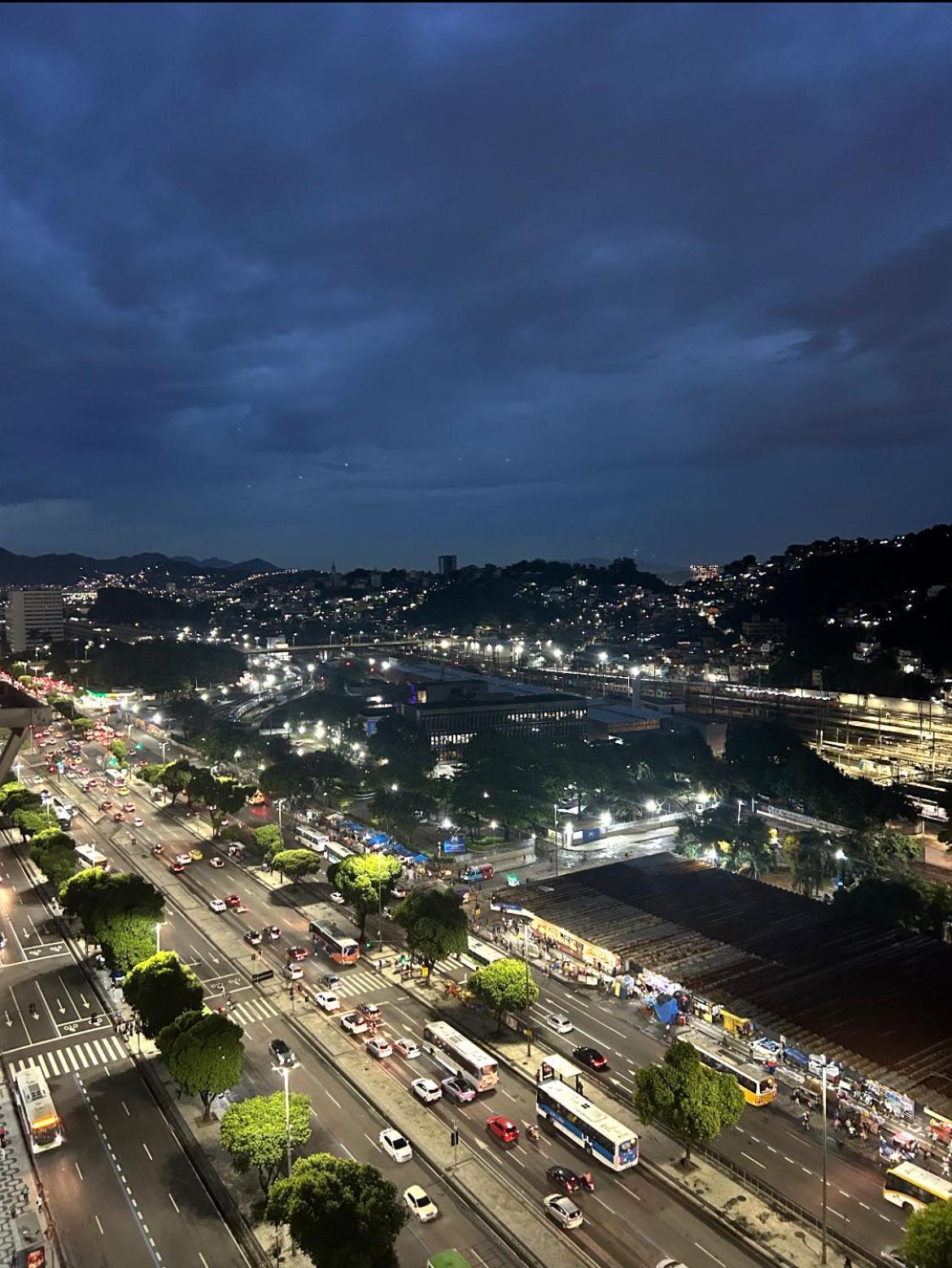 Localizacao Do Rio E Em Frente Ao Metro * Río de Janeiro